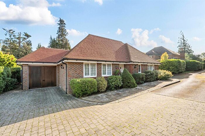 2 Bedroom Detached Bungalow For Sale In Redleaf Close, Fetcham, KT22