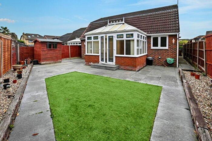 2 Bedroom Bungalow For Sale In No Chain - Ashleigh Close, Canvey Island, SS8