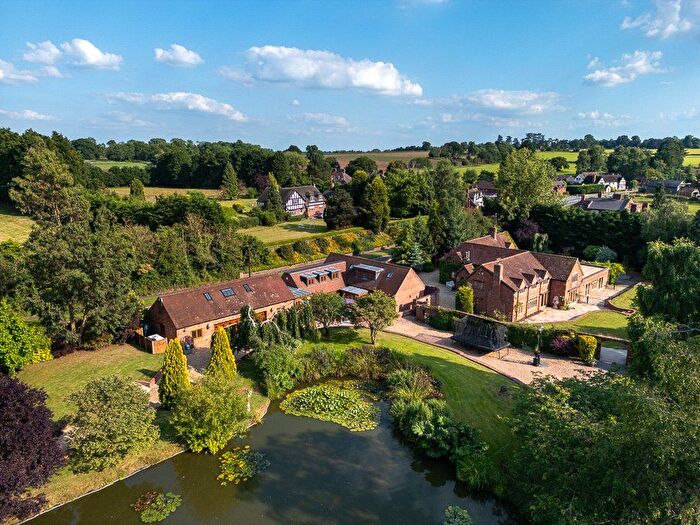 5 Bedroom Detached House For Sale In Worcester Road, Harvington, Kidderminster, DY10