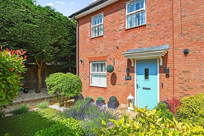 3 Bedroom Semi-Detached House For Sale In Locks Yard, Headcorn, TN27