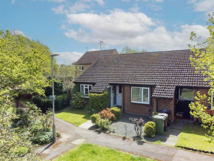 2 Bedroom Bungalow For Sale In Beverley Gardens, St. Albans, AL4