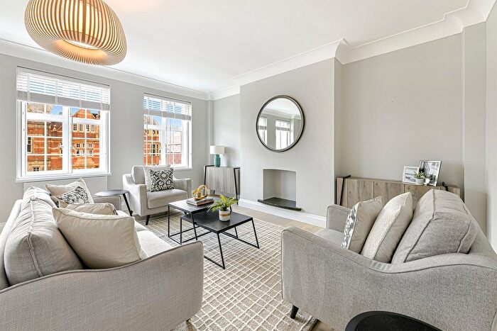 2 Bedroom Flat To Rent In Flat Stafford Court, - Kensington High Street, London, W8
