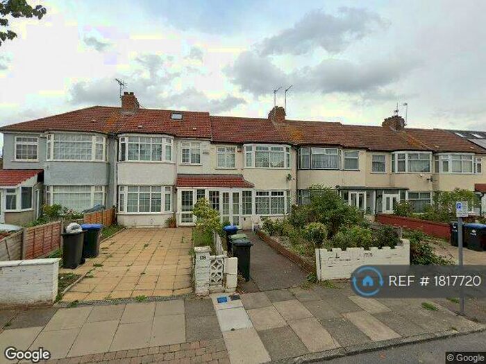3 Bedroom Terraced House To Rent In Broadlands Avenue, Enfield, EN3