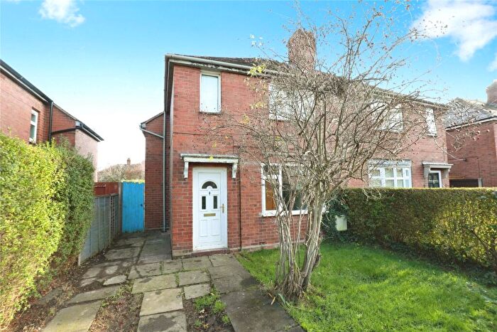 2 Bedroom Semi Detached House For Sale In Nutfield Avenue, Crewe, Cheshire, CW1