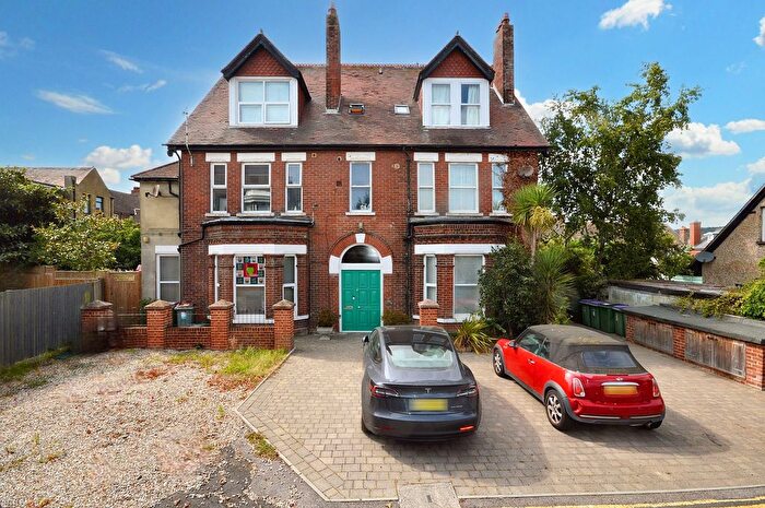 2 Bedroom Flat For Sale In Limes Road, Folkestone, CT19