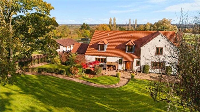 6 Bedroom Detached House For Sale In Oakdene, Barton Street, Ashby Cum Fenby, Grimsby, DN37