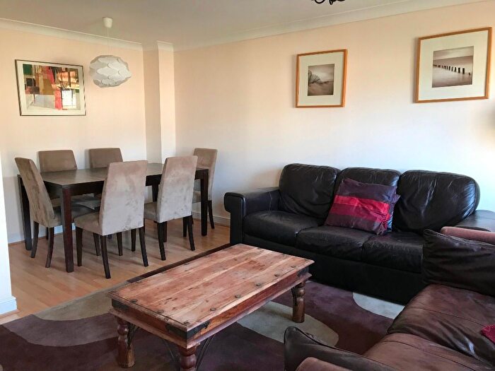 4 Bedroom Town House To Rent In Chambers Place, St Andrews, Fife, KY16