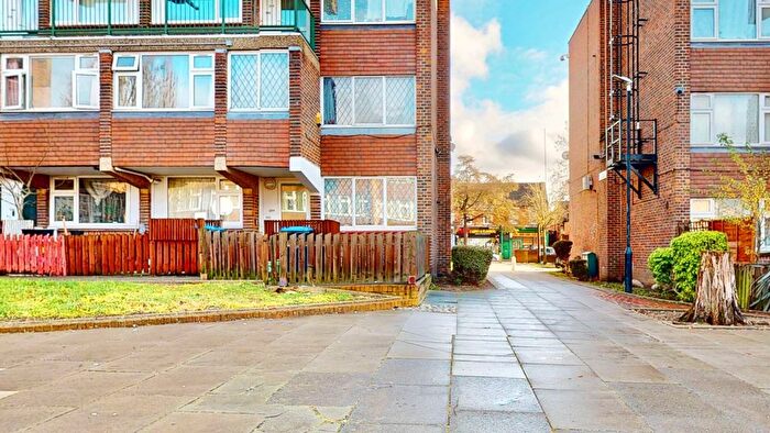 2 Bedroom Flat For Sale In Church Road, London, NW10