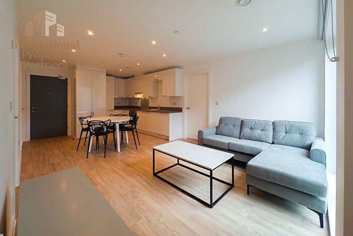 2 Bedroom Flat To Rent In The Boathouse, Clippers Quay, Salford, M50