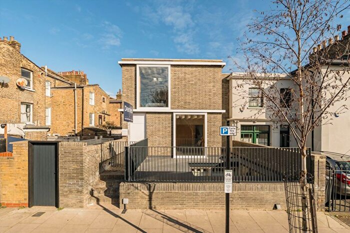 2 Bedroom Property To Rent In Ritson Road, London, E8