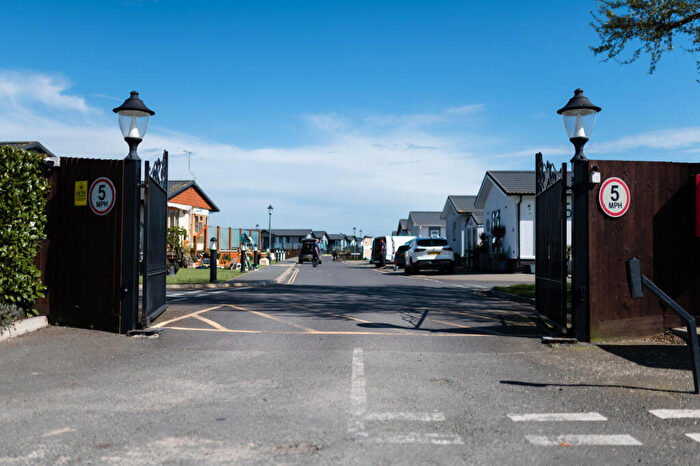 2 Bedroom Park Home For Sale In Canvey Island, Essex, SS8