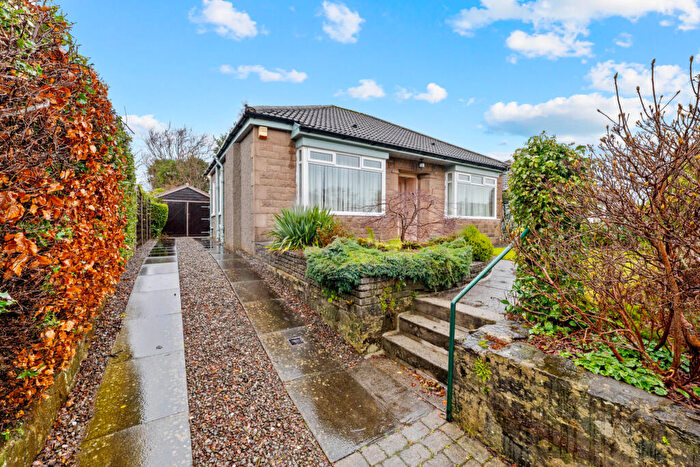 3 Bedroom Detached Bungalow For Sale In Dorian Drive, Clarkston, Glasgow, G76