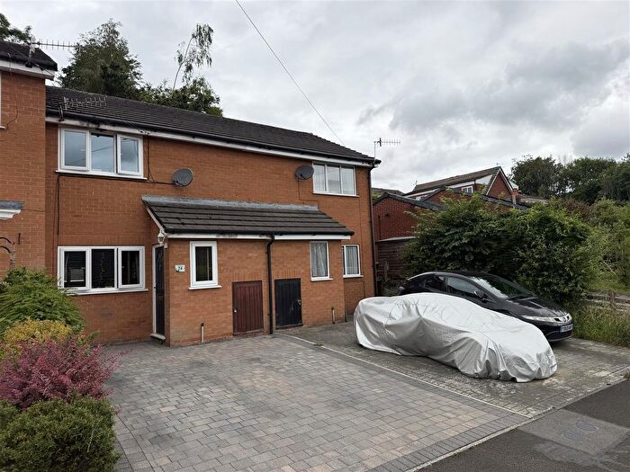 2 Bedroom Terraced House For Sale In Highfield Drive, Mossley, OL5