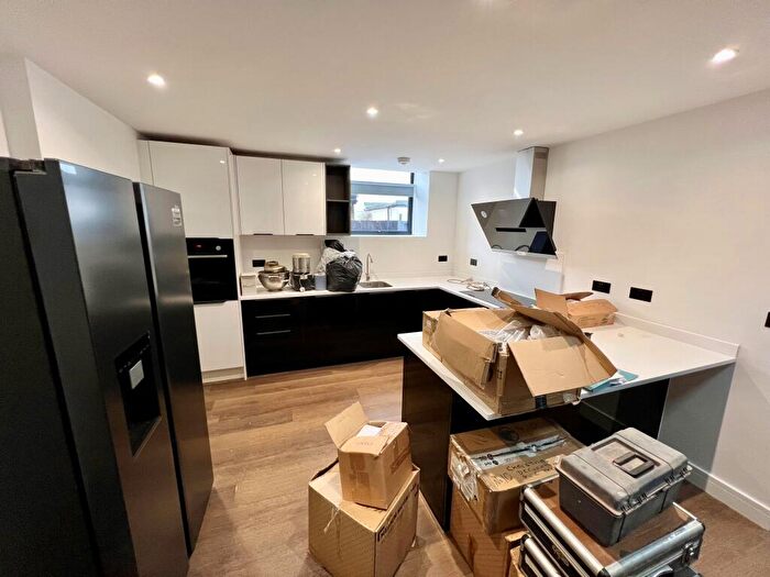 4 Bedroom House To Rent In New Road, Netley Abbey, Southampton, SO31