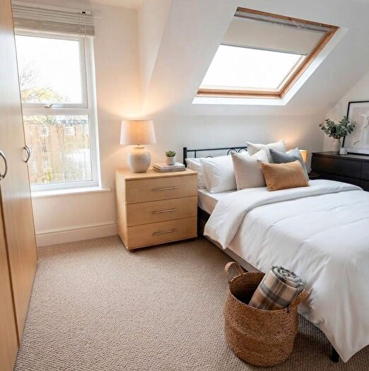 1 Bedroom Flat To Rent In Dickenson Road, Manchester, M14