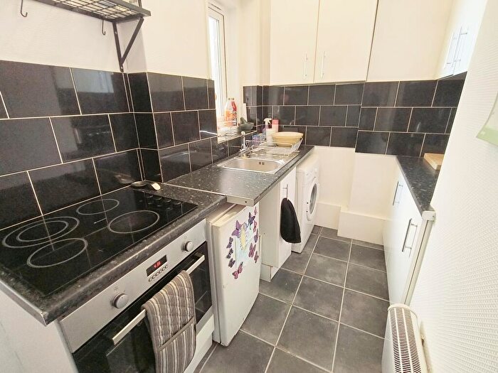 2 Bedroom Apartment To Rent In Clarence Parade, Southsea, PO5