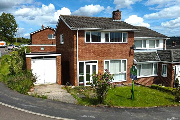 3 Bedroom Semi-Detached House For Sale In Sherburn Park Drive, Rowlands Gill, NE39
