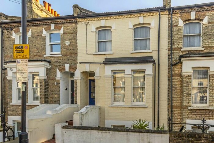 1 Bedroom Flat To Rent In Reporton Road, London, SW6