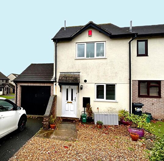 2 Bedroom End Of Terrace House To Rent In Pondfield Road, Latchbrook, Saltash, PL12