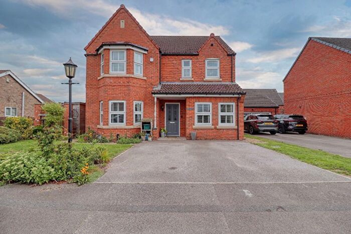 4 Bedroom Detached House For Sale In Field Road, Crowle, DN17