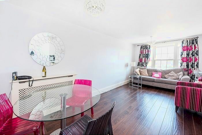 2 Bedroom Flat To Rent In Market Square, Kingston Upon Thames, KT1