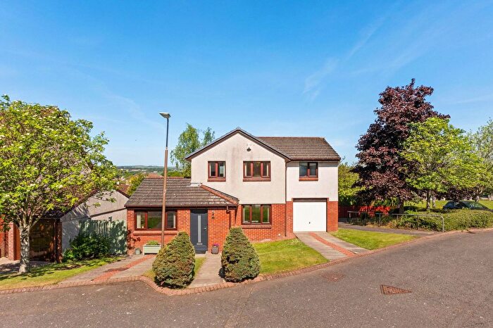 3 Bedroom Detached House For Sale In Belfield Avenue, East Calder, EH53