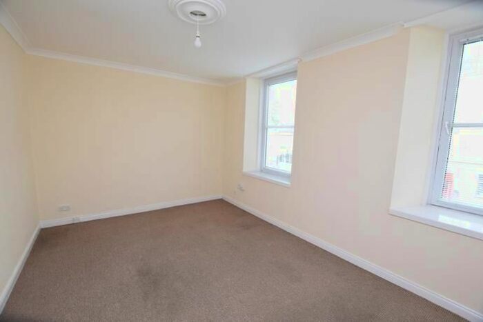 2 Bedroom Flat To Rent In C Victoria Street, Perth, PH2