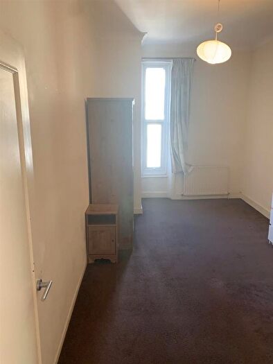 1 Bedroom Property To Rent In Ladbroke Grove, Notting Hill, London, W10