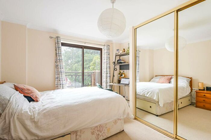 2 Bedroom Flat For Sale In Freetrade Wharf, Wapping, London, E1W