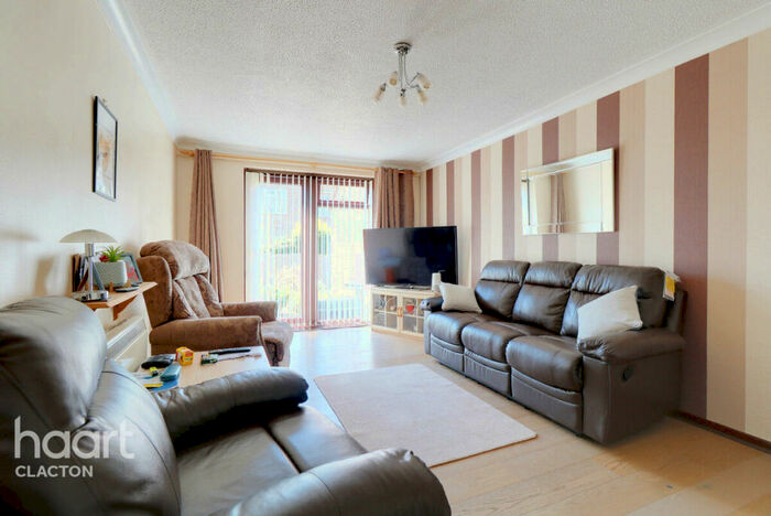 2 Bedroom Apartment For Sale In Wash Lane, Clacton-On-Sea, CO15