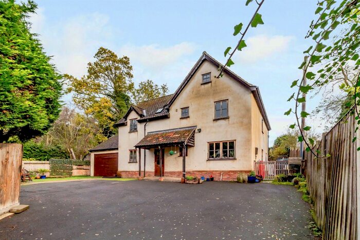 4 Bedroom Detached House For Sale In Manor Road, Garboldisham, Diss, IP22