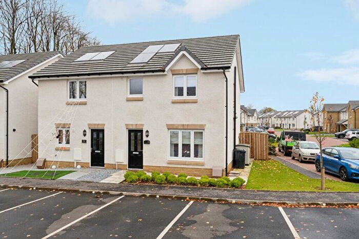 3 Bedroom Semi-Detached House For Sale In Elder Drive, Glasgow, G69