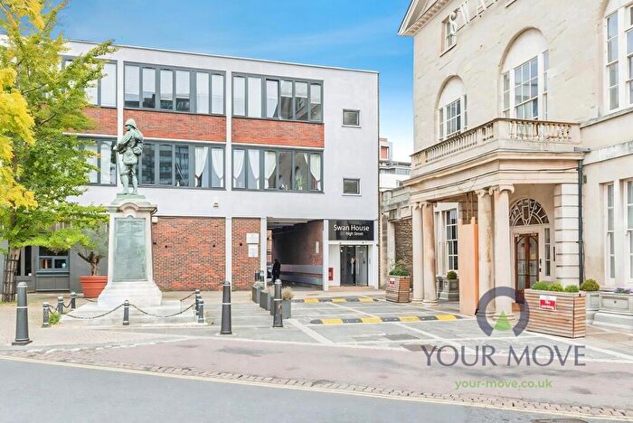 1 Bedroom Flat To Rent In High Street, Bedford, Bedfordshire, MK40