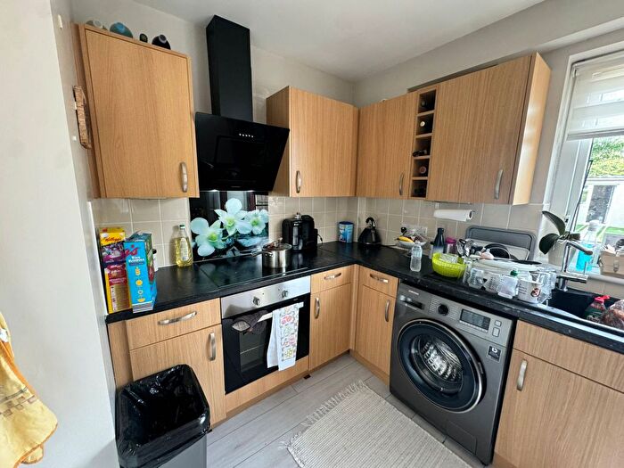 2 Bedroom Detached House To Rent In Alibon Road, Dagenham, RM10