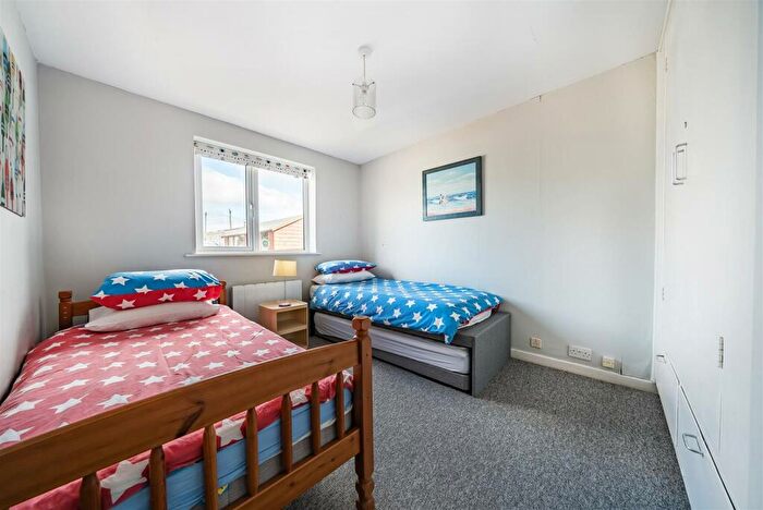 2 Bedroom Detached Bungalow For Sale In Hook, Warsash, SO31