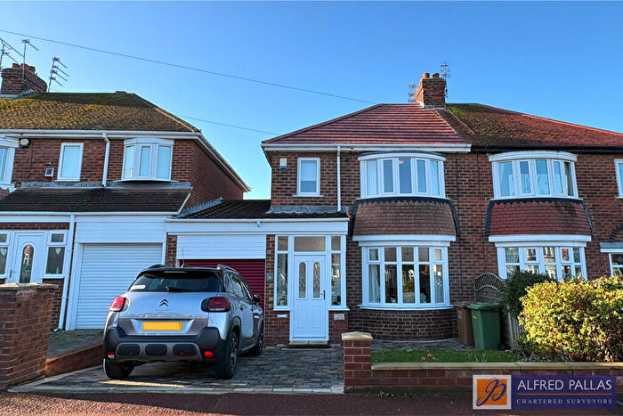 3 Bedroom Semi Detached House For Sale In Dene Lane, Fulwell, SR6