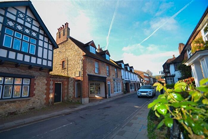 1 Bedroom Flat To Rent In Storrington, West Sussex, RH20