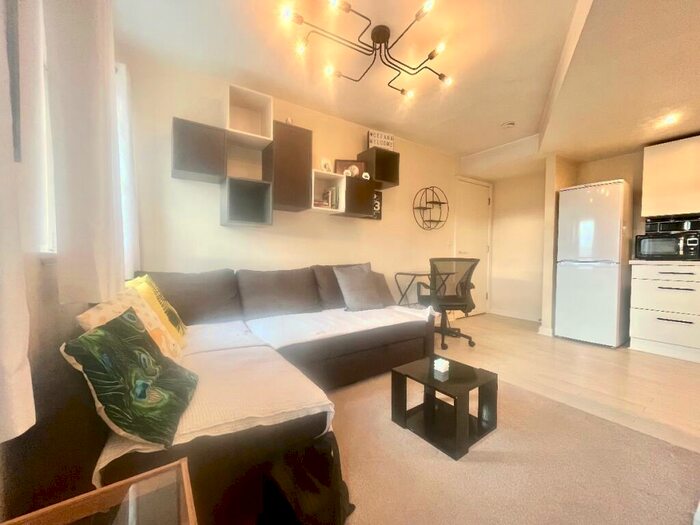 2 Bedroom Apartment To Rent In Columbia Place, Fornham Street, Sheffield, S2