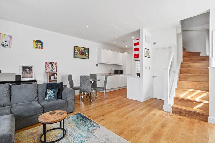 1 Bedroom Flat For Sale In Selborne Road, London, N22