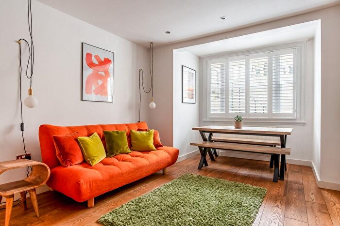 2 Bedroom Flat To Rent In Buckingham Road, Brighton, BN1