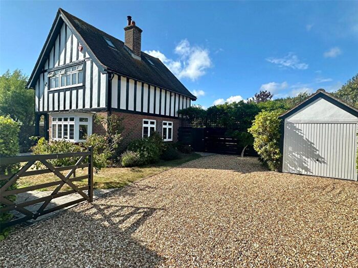 4 Bedroom Detached House For Sale In Shorefield Way, Milford On Sea, Lymington, Hampshire, SO41