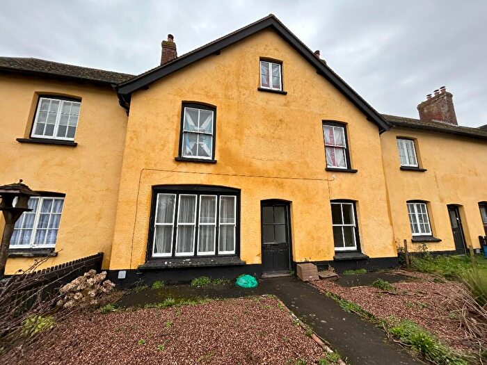 1 Bedroom Flat To Rent In New Buildings, EX5