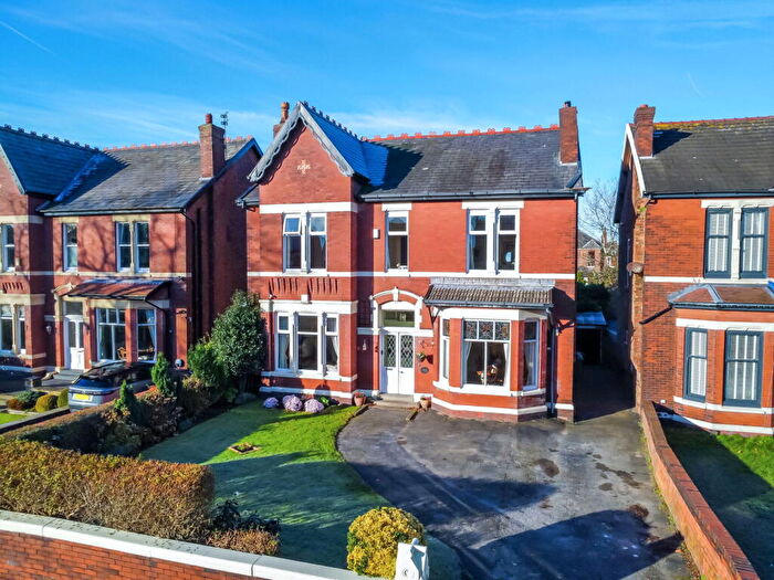 5 Bedroom Detached House For Sale In Pilkington Road, Southport, PR8