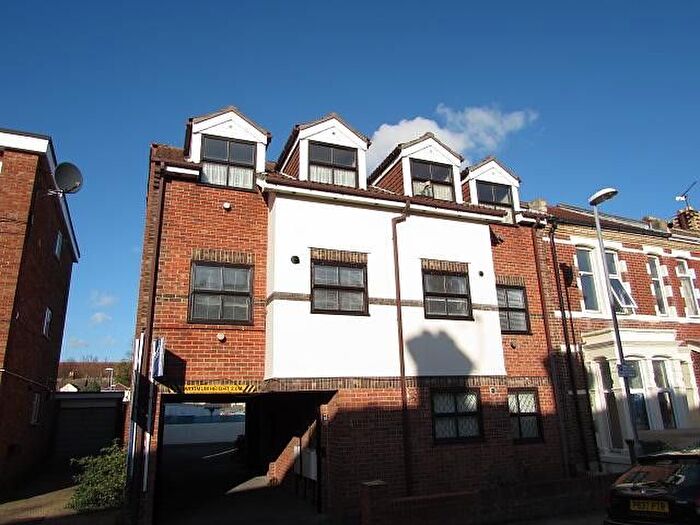1 Bedroom Flat To Rent In The Mews, Clive Road, PO1