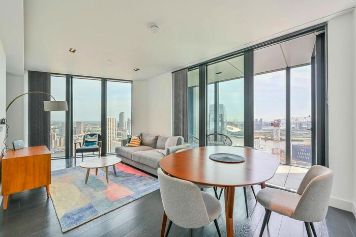 2 Bedroom Flat To Rent In Amory Tower, Canary Wharf, E14