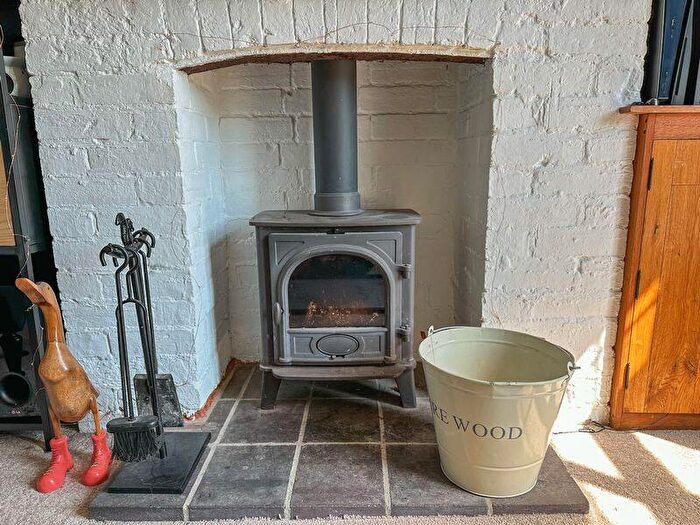 2 Bedroom Character Property For Sale In Upham, SO32