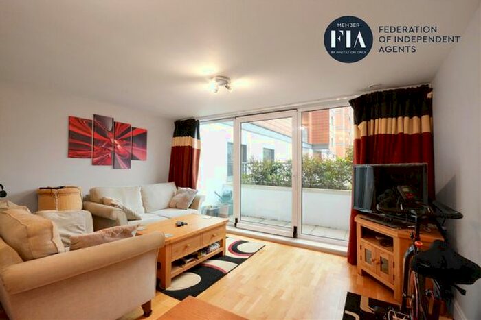 2 Bedroom Flat To Rent In Holland Gardens, Brentford, TW8