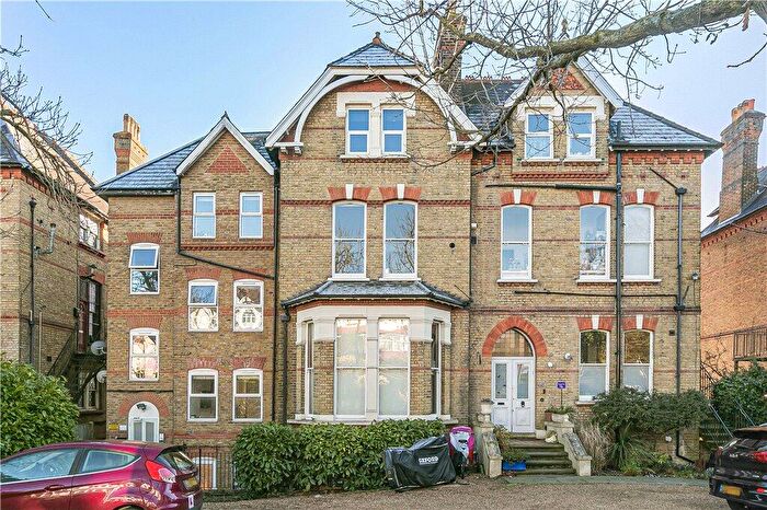 2 Bedroom Apartment For Sale In Ross Road, London, SE25
