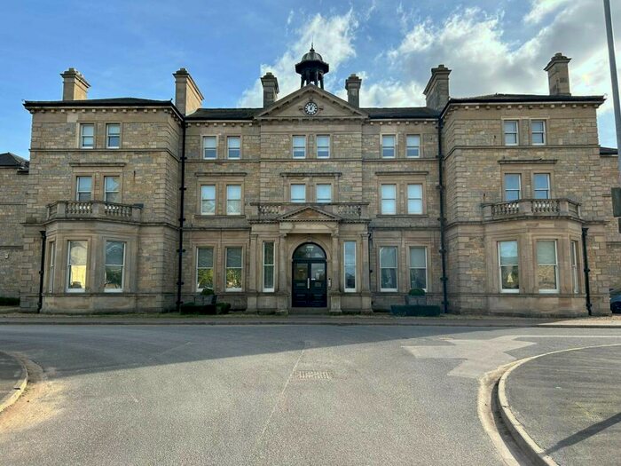 2 Bedroom Flat To Rent In Barnard House, Caistor Drive, Bracebridge Heath, Lincoln, LN4