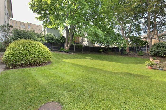 1 Bedroom Flat To Rent In Willow Lodge, Cedars Road, Clapham, SW4